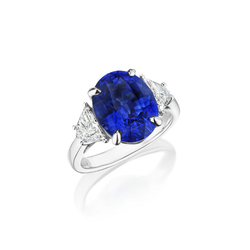 7.20ct Oval Sapphire & Cadillac Cut Diamoand Ring in Platinum