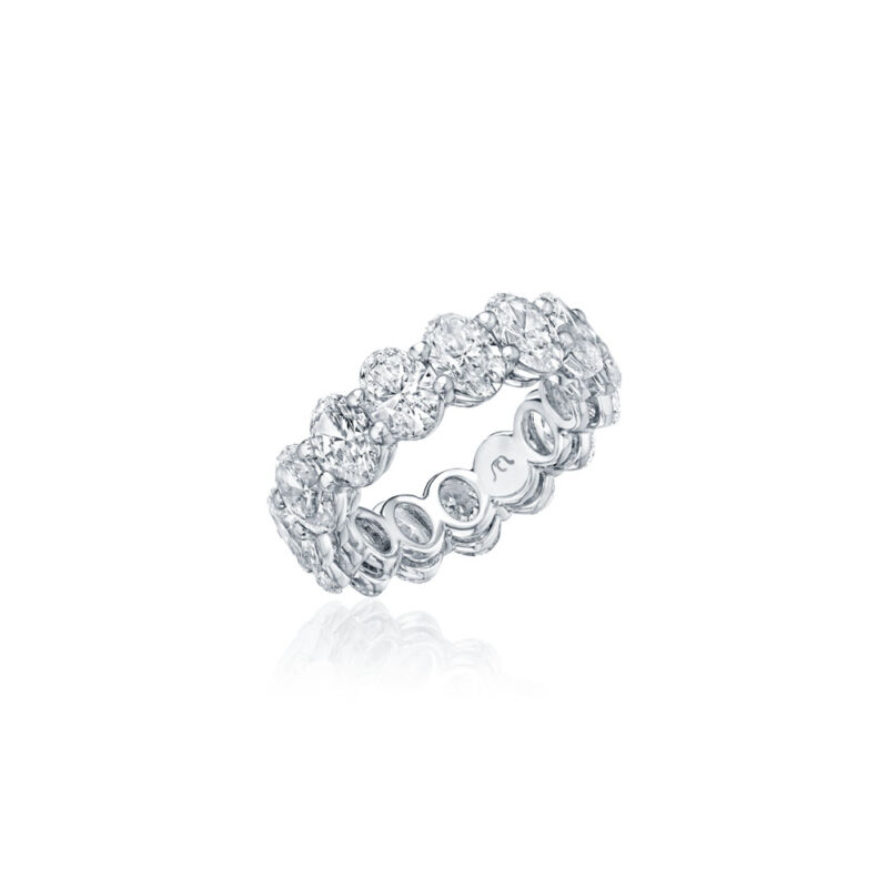 Shared Prong Oval Diamond Eternity Band