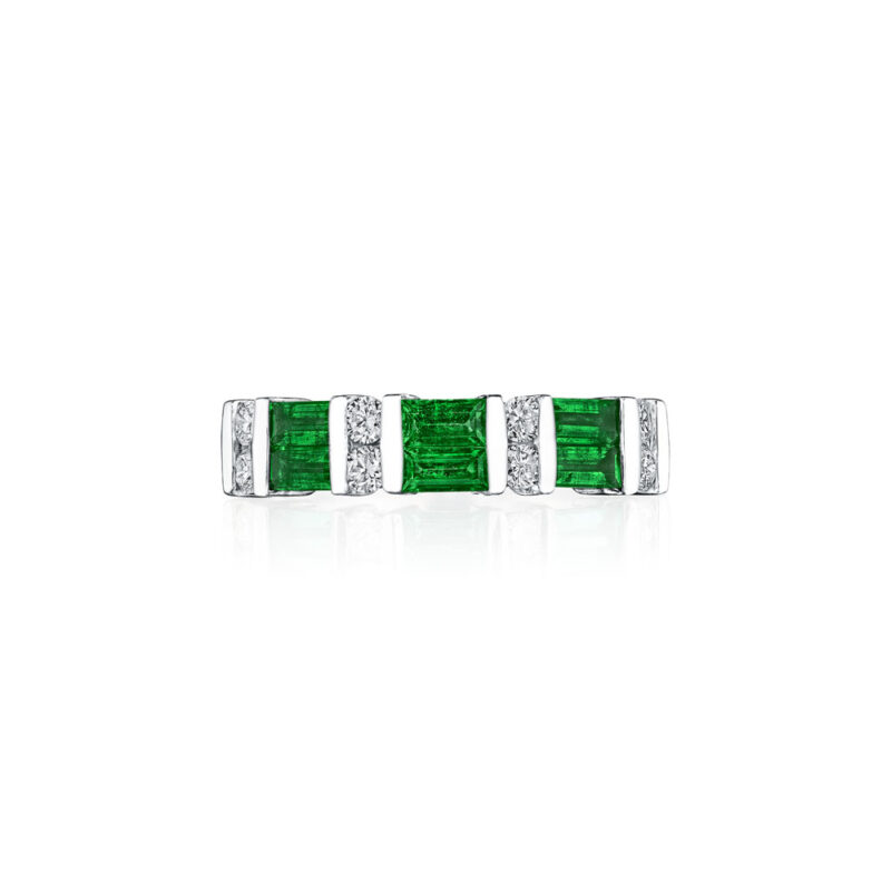 Round Diamond & Baguette Emerald Band