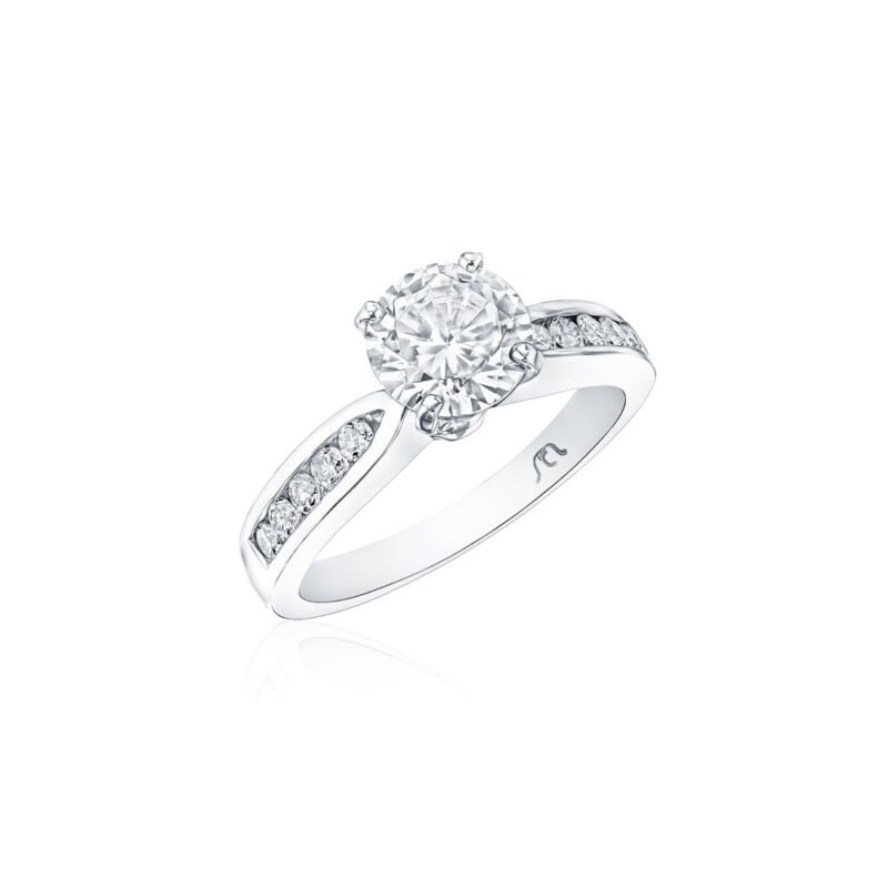 Round Diamond Engagement Ring
