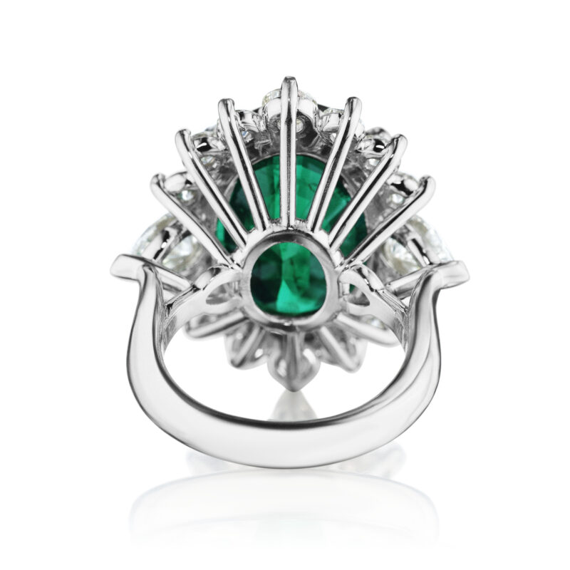 HM#6007 – Oval Cut Emerald & Pear Shape Diamond Ring