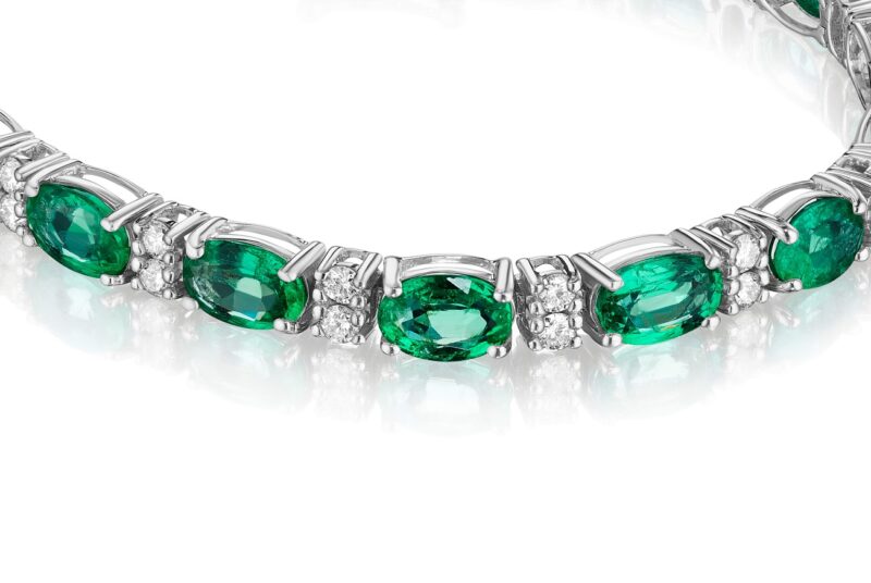 Oval Emerald & Round Diamond Bracelet